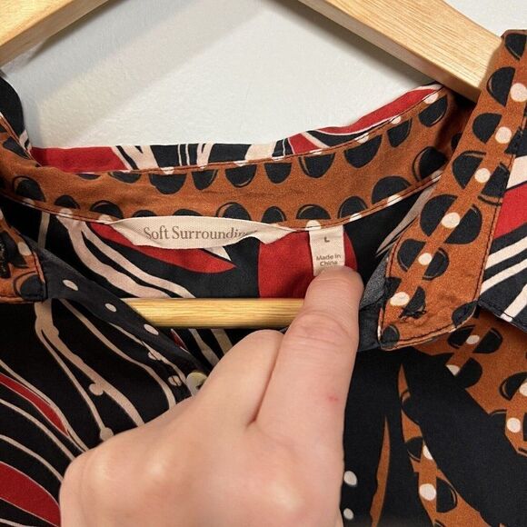 Soft Surrounding Womens Top SILK Blouse Size Large Long Sleeve Red Black Cream - Picture 3 of 6